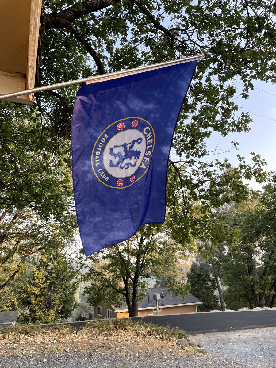 The flag is flying high in the California gold country tonight. #KTBFFH ⁦<a href="/ChelseaFC/">Chelsea FC</a>⁩