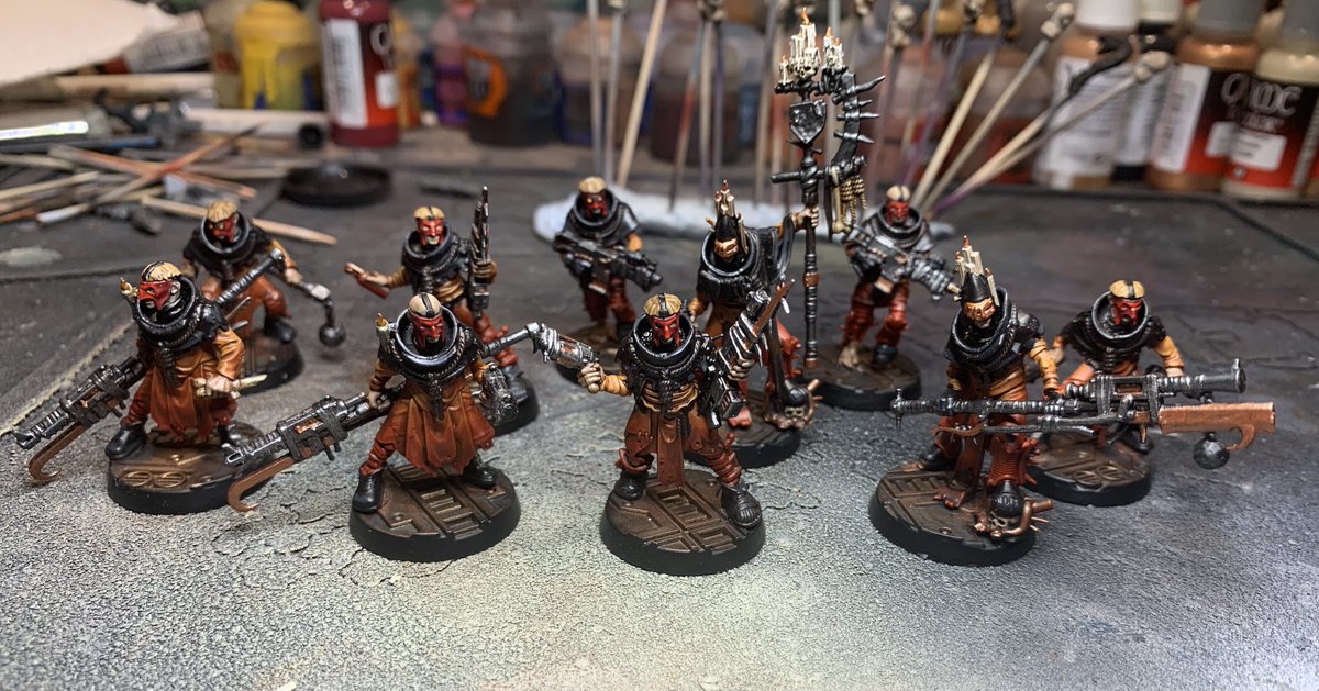 _Xehl_'s tweet photo. House #Cawdor rally around the #Redemptionists to help purge the Heretics and Non-believers. #Warmongers #warhammer40k #PaintingWarhammer #Necromunda #underhive @WarComTeam https://t.co/7WrPum4seY