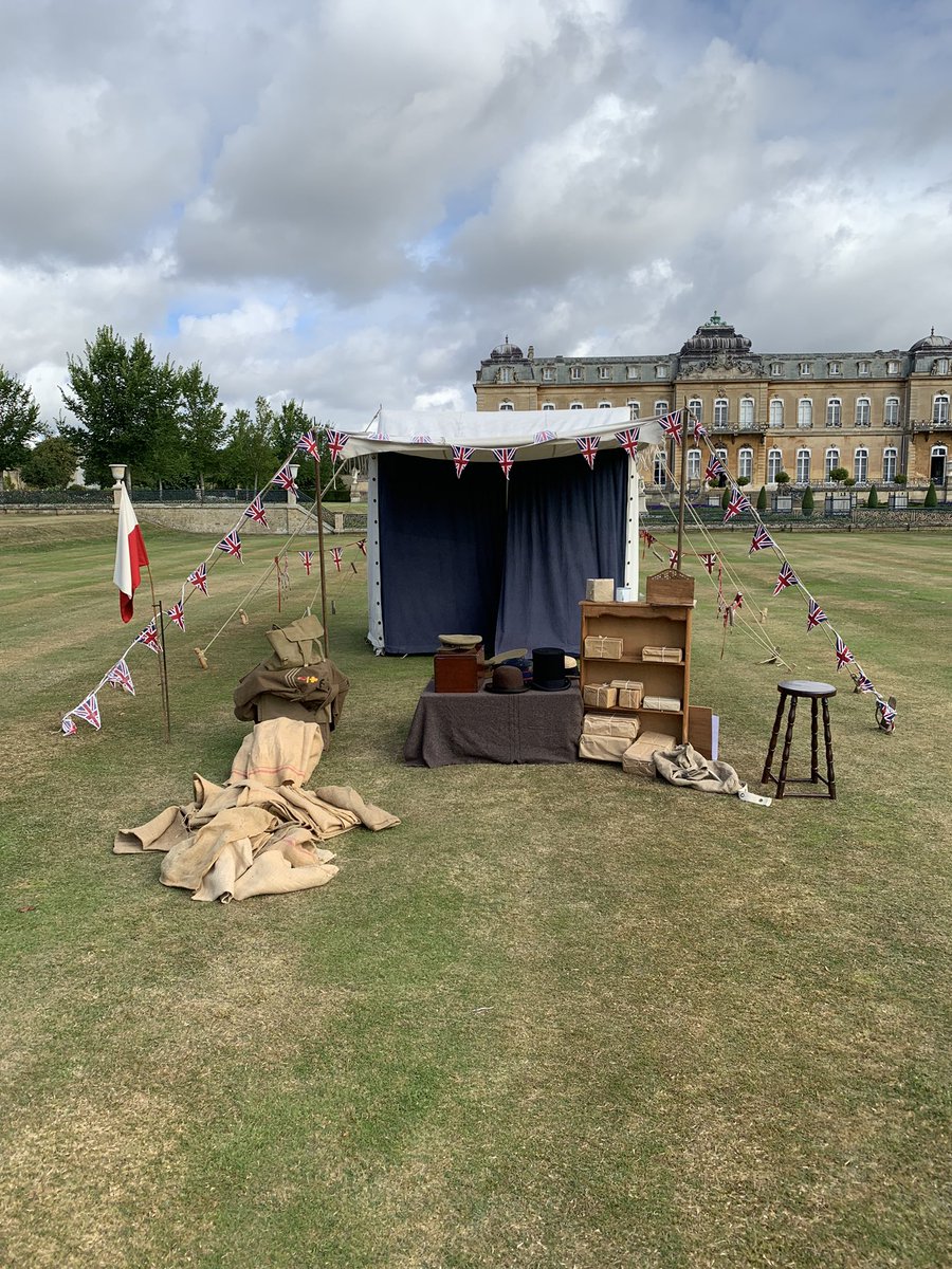 TWT are doing one of our favourite shows, “Letters Home” this weekend at Wrest Park. The weather is great and we’re loving being live again!#makingadramaoutofhistory#WrestPark#EnglishHeritage#Lutonevents#livetheatre