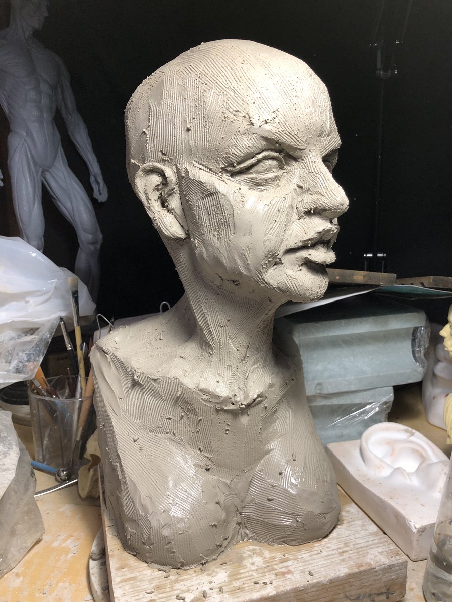 view_slow's tweet photo. ヴィヴィアン造形
３日目
顔の細部を作り込みます。

3rd day
I carved the details of the face for a closer look. https://t.co/FKRXd4valt