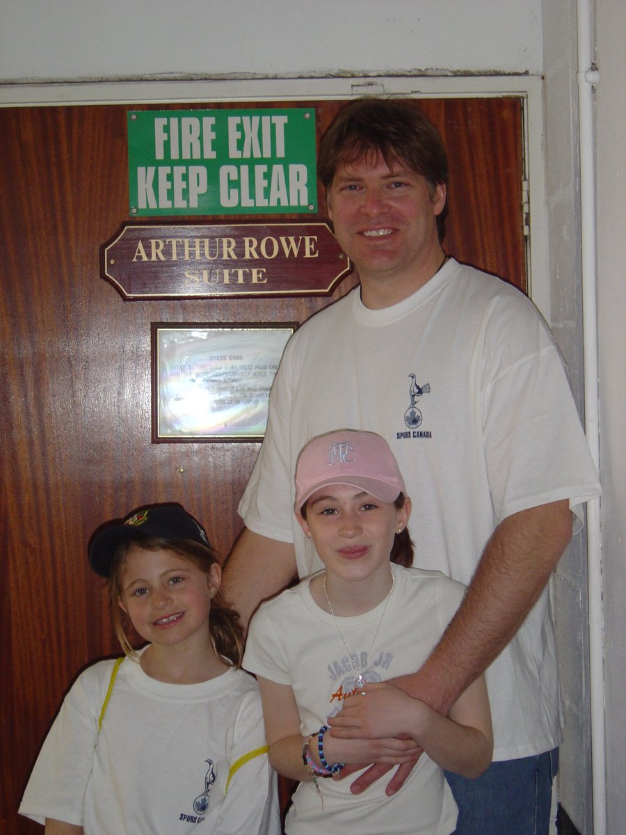 rowe001's tweet photo. @SpursOfficial First time @ WHL. The tour a few days before the March 29, 2005 2-1 win vs Manchester City. With Arthur Rowe's great-granddaughters. https://t.co/xkHWfYQWep