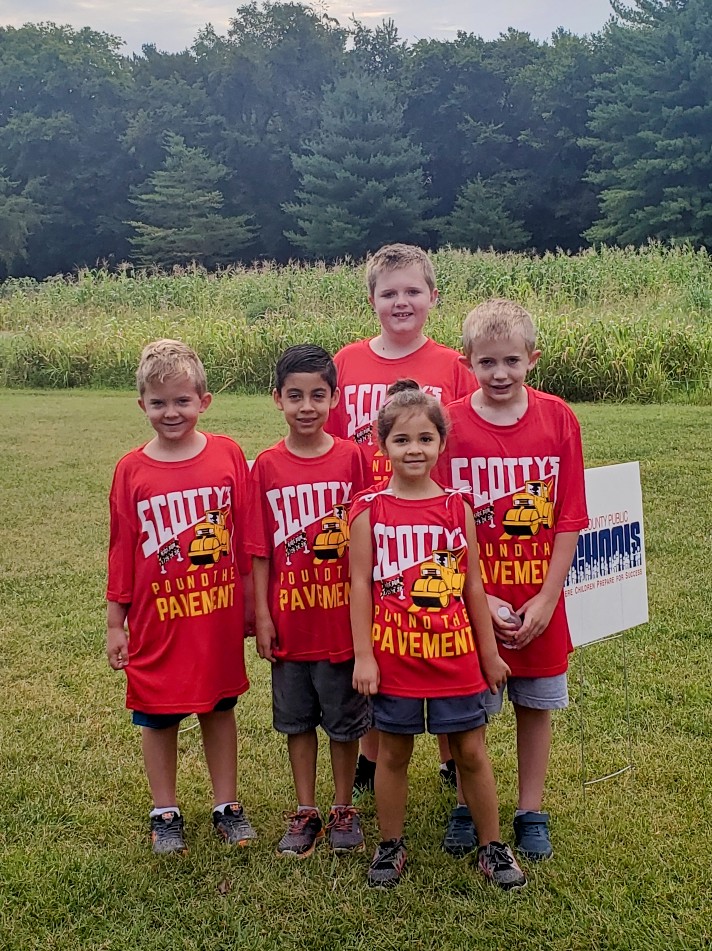 This group of kids did amazing at Scotty's Pound the Pavement...<a href="/byorkC21/">BYORKC21</a> @Ryork88 <a href="/carlos_roque/">Carlos Roque</a> <a href="/ctetigers/">Cumberland Trace ES</a>