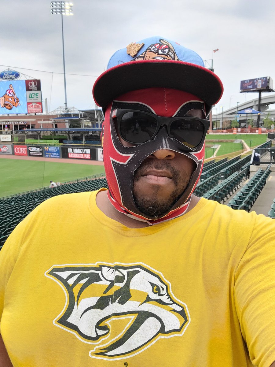 PredsFanGamer's tweet photo. #Batsbaseball #LetsMash n smash, too. π https://t.co/g4GgFX3owT