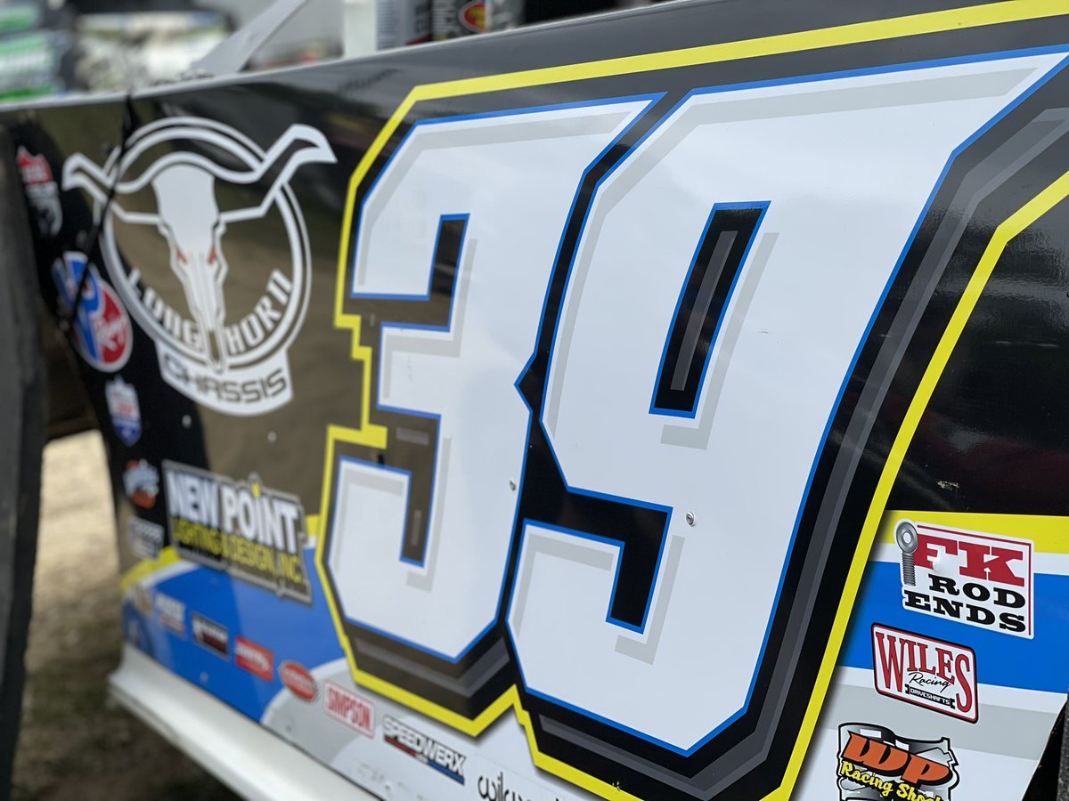 RACER_Network's tweet image. The front row for tonight’s #NorthSouth100 at @FlorenceSpdwy. 

@TimMccreadie (39) &amp;amp; Michael Chilton (97). 

Catch the @lucasdirt action live on #MAVTV at 9:30 ET.