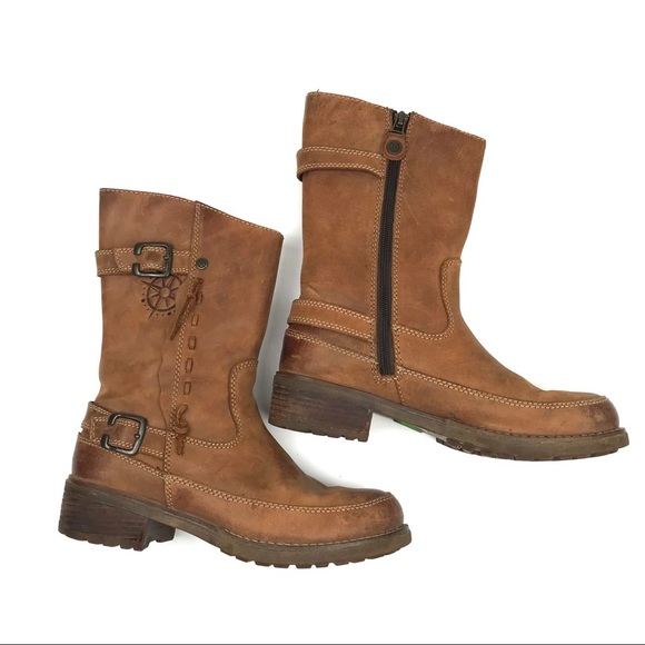 ishopsmartsave's tweet photo. So good I had to share! Check out all the items I'm loving on @Poshmarkapp #poshmark #fashion #style #shopmycloset #samedelman #bussola #mia: https://t.co/nfUFBTKtdU https://t.co/RizpJ3hSAJ