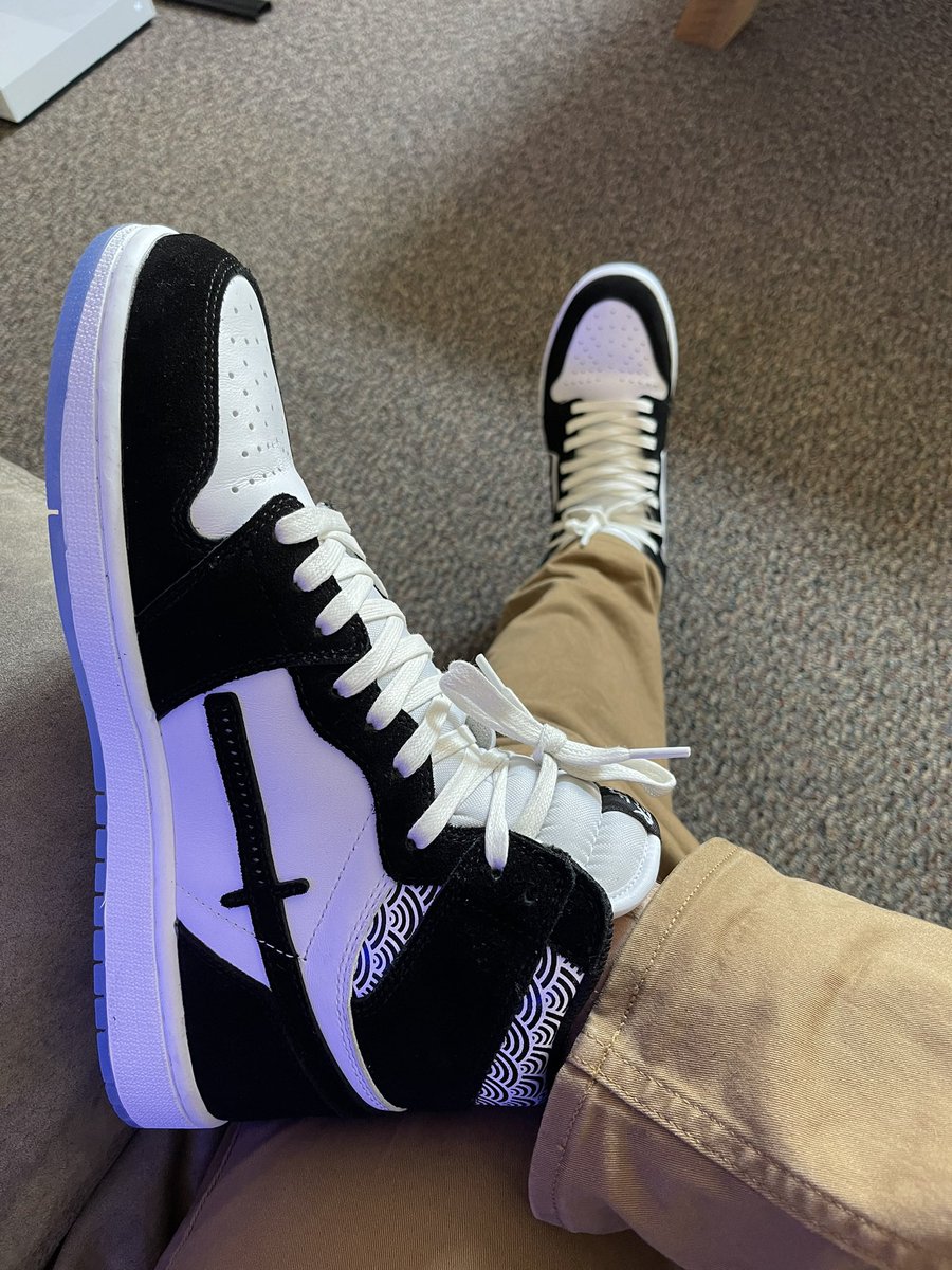 These go hard  <a href="/XavierWulf/">Dragon Fang</a>