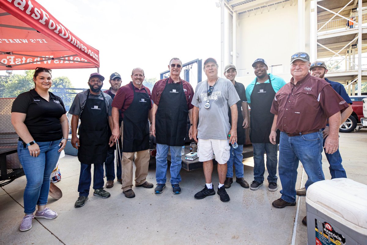 Coach_Leach's tweet image. Great meal provided by @MSBeefCouncil today after our scrimmage. We appreciate your support and the food was outstanding