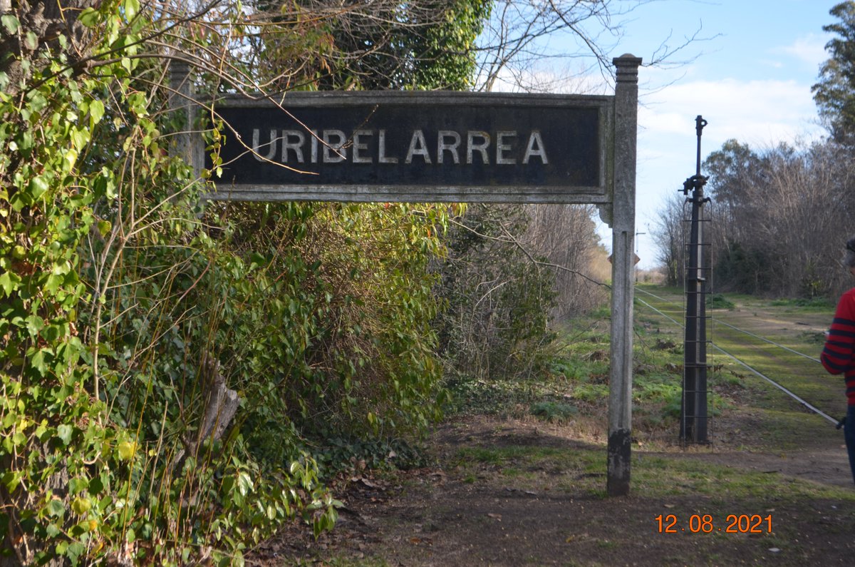 Carcamus's tweet photo. Estación de Tren URIBELARREA circa Cañuelas BsAs https://t.co/SvEbeBhF3M