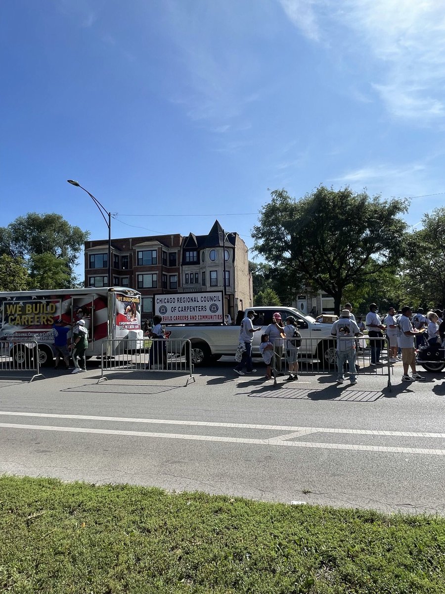 Beautiful day for a parade! We were proud to be a part of the 92nd annual #BudBilliken Parade, the oldest and largest African American parade in the nation. Met a lot of young people interested in careers in the building trades! Thanks to all our Members who came out! <a href="/BudParade/">Bud Billiken Parade</a>