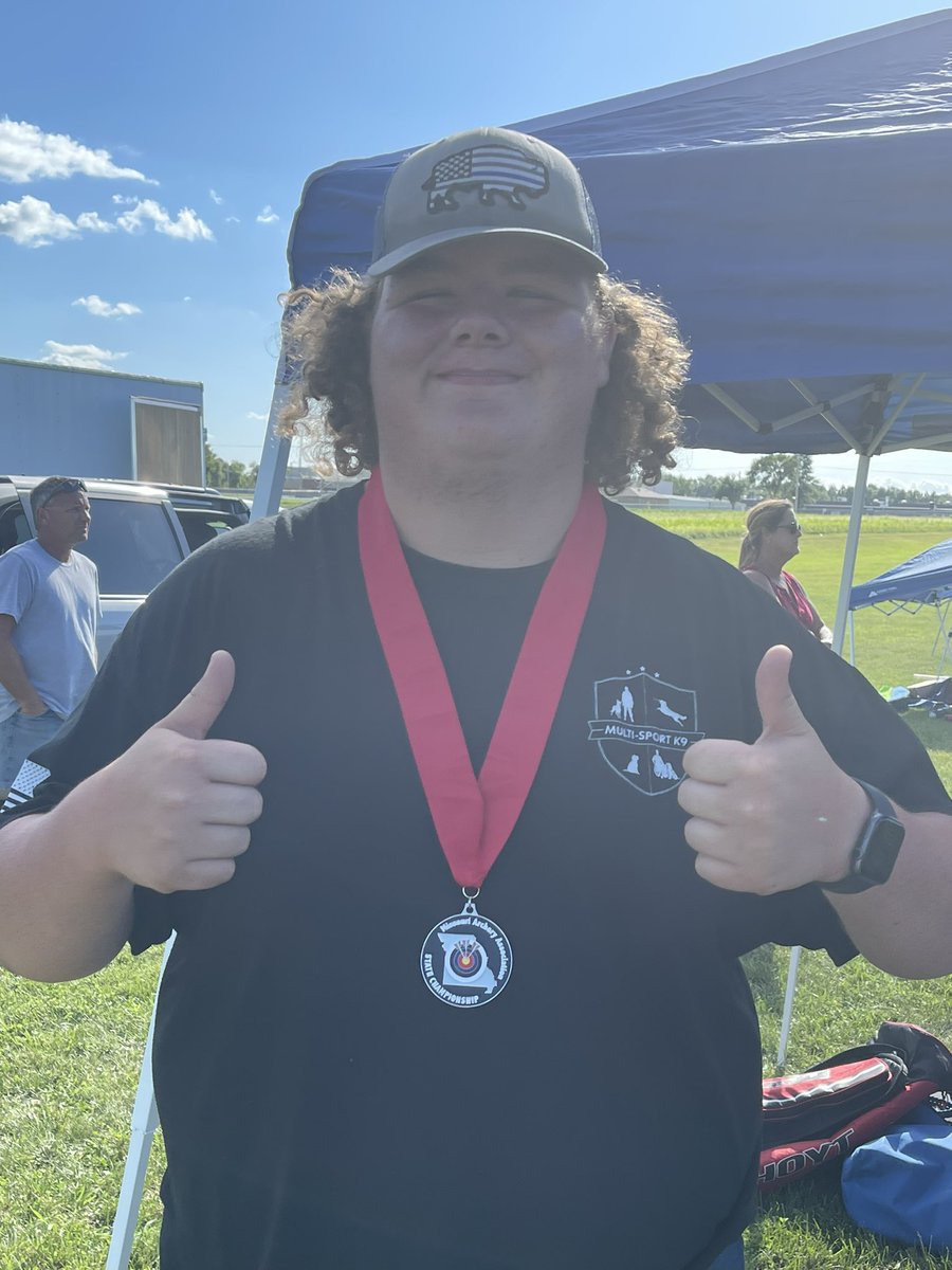 KeliStone1's tweet photo. Missouri 2nd place title holder! Bonus of 3rd place at Show Me Games….what an amazing experience. So proud of this guy! @rileylaws #mostatechamps #archer #elite #easton #truball #mefoto #showmegames https://t.co/K3KpmxZ4Zd