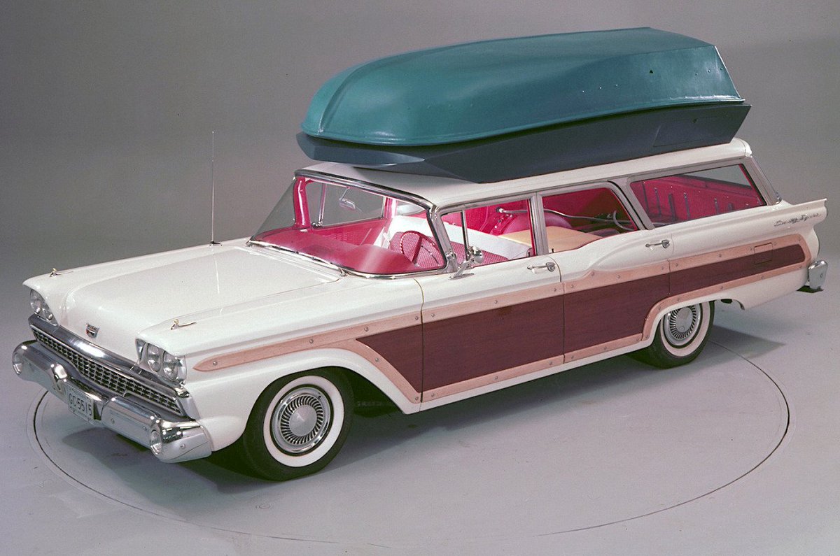 1959 Ford Country Squire with pushbutton 'Station Wagon Living' e...