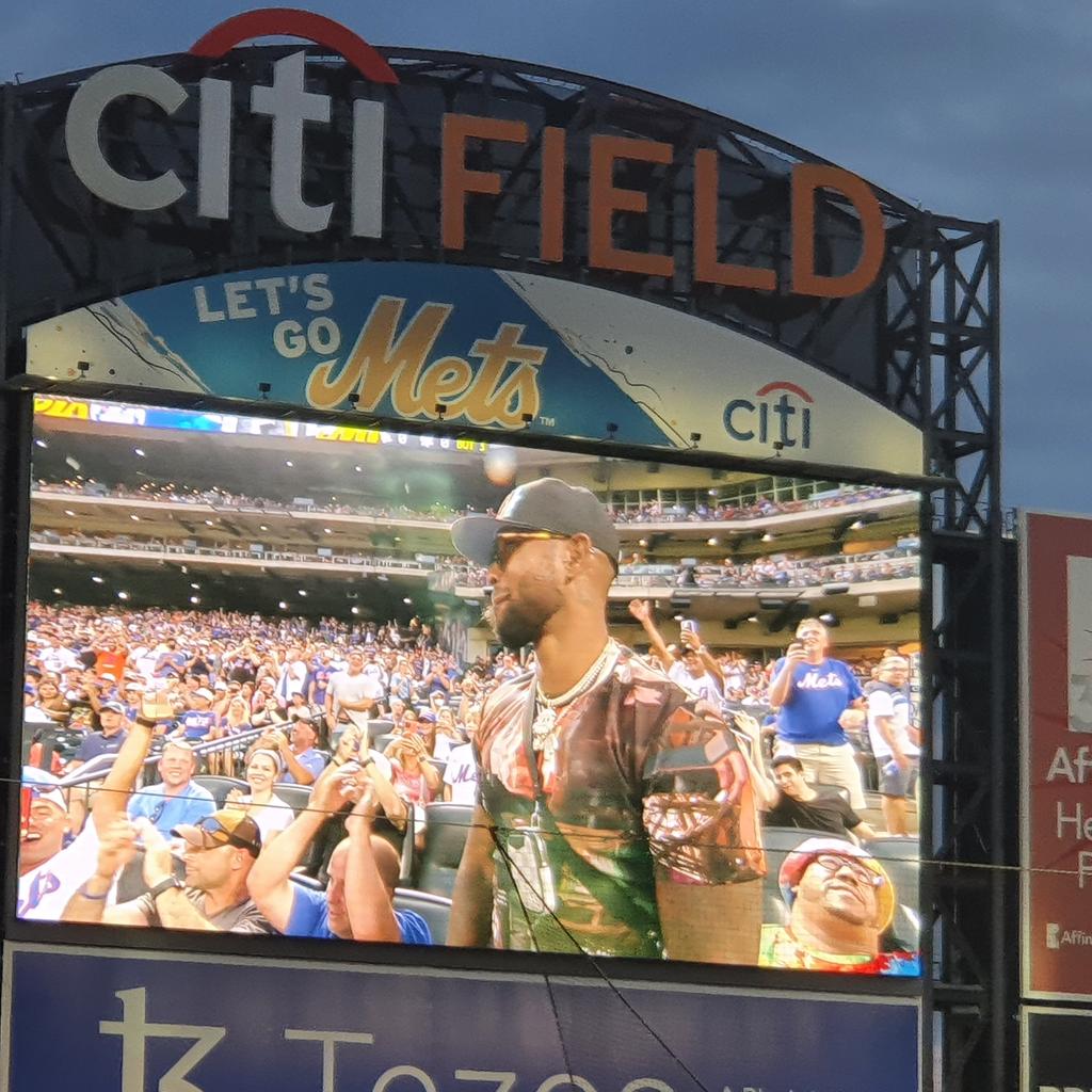 Dionilsy's tweet photo. @lamelaza_7  vuelta al Citi Field https://t.co/9rGWG04puL