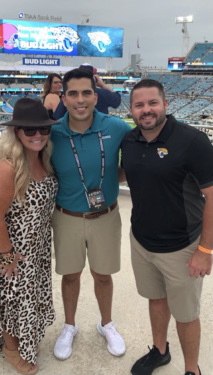 talleymama's tweet photo. What an honor to always be supported by the @Jaguars. We appreciate the strong partnership with the foundation and your love @CoachUrbanMeyer for youth football 🏈 in our community @DuvalSchools @oneclaysports https://t.co/bPpEnoo5TU