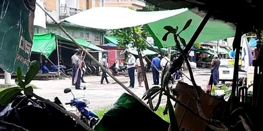 MoeLay09077555's tweet photo. In #Bogale Tsp, Ayeyarwaddy Division, over 10 people were forcibly ABDUCTED by Junta Terrorists on Aug14 for violating their nonsensical COVID-19 containment rules which allowed people to go outside their houses only from 4am to 10am. #WhatsHappeningInMyanmar #Aug15Coup https://t.co/wODP3BAyTl