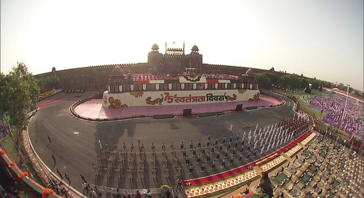 MyGovIndia (@mygovindia) on Twitter photo Hon'ble PM Shri <a href="/narendramodi/">Narendra Modi</a> unfurls the Indian flag from the Red Fort on the occasion of 75th Independence Day. #IndiaIndependenceDay #AmritMahotsav Hon'ble PM Shri <a href="/narendramodi/">Narendra Modi</a> unfurls the Indian flag from the Red Fort on the occasion of 75th Independence Day. #IndiaIndependenceDay #AmritMahotsav