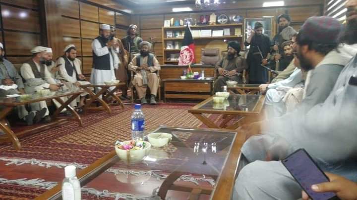 omari1190's tweet photo. مبارک مو شه غازیانو 
ننګرهار کي د اسلامي امارت والي شېخ ندا محمد صاحب د یاد ولایت مقام کي . https://t.co/bft8RTbBak