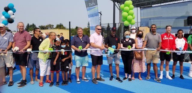 CQualtro's tweet image. I was thrilled to join Delta Mayor George Harvie, Delta North MLA Ravi Kahlon, Delta School Board Chair Val Windsor, and hundreds of Delta athletes, coaches, parents, and supporters at today&apos;s opening of the new North Delta Track and Field.