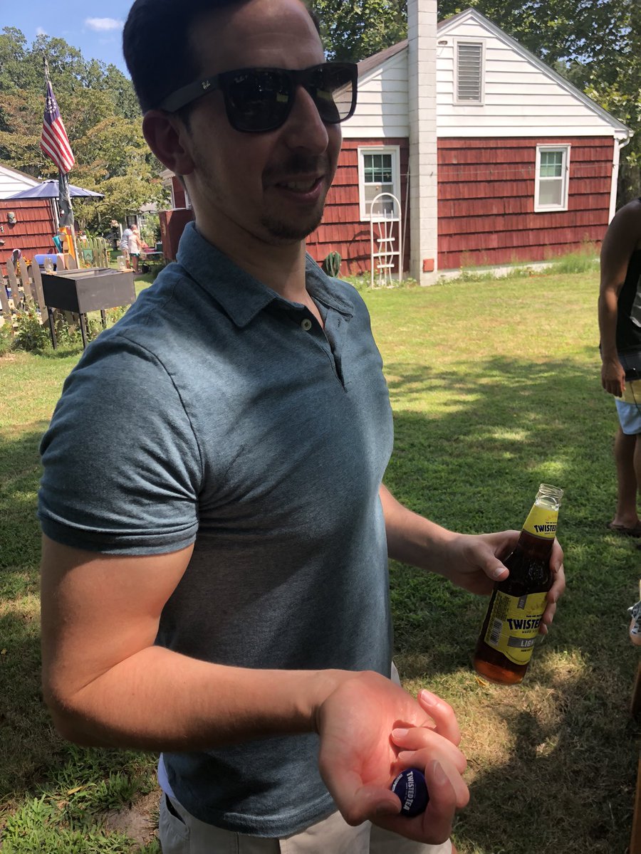 patrickbat3man's tweet photo. TWISTED TEA LIGHT. GOD BLESS THE LESS FORTUNATE. https://t.co/pdG505KGz5