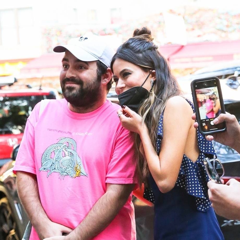 mcosgrovecombr's tweet photo. Atualizamos nossa galeria, com novas imagens de nossa Miranda durante sua passagem por NY. @mirandacosgrove https://t.co/12q4DhELwM https://t.co/1XlIqAiUlN