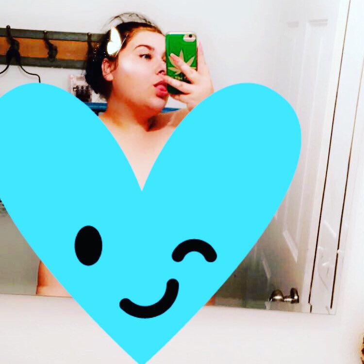 lilmonique4's tweet photo. Mommy’s bored dm for Snapchat #paypiggy #FinDom #brat #Switch #bdsm #sugardaddylegit #bbw #chubbywife #Latinos #sugarmomma #findoms https://t.co/v4wMtMEeub