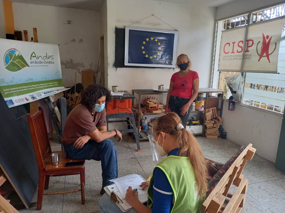 AClimatica's tweet image. Industrias Pinbot, Rollees Ice Cream, Frutas de Bailadores, Inversiones Tata y Muebles Tuteca fueron seleccionadas para participar en el programa “Montaña Verde”, impulsado por @AClimatica para apoyar a las Pymes en la disminución del impacto ambiental de sus procesos productivos