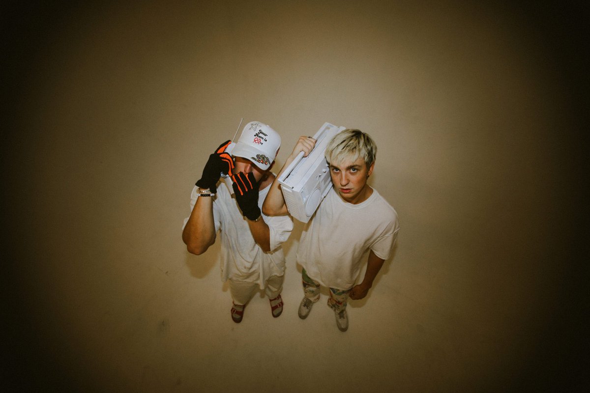 LyricleLemonade's tweet photo. “LAY IT ALL ON ME” is the latest hard-hitting single from rising duo Brevin Kim. Don't sleep, listen below:

https://t.co/5AFc9my0Hj…

[@BrevinKim] https://t.co/jGXs0a7pIc