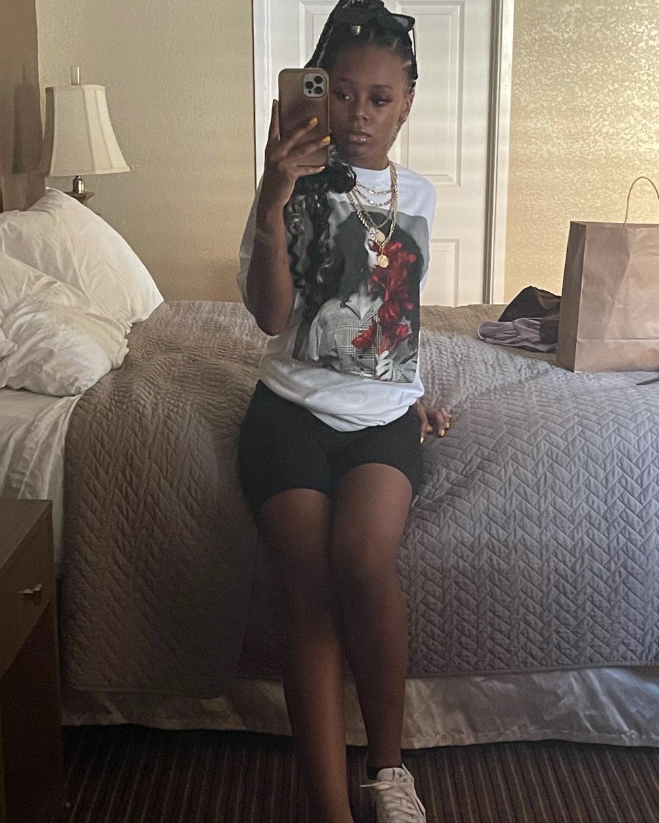 justjohnae01's tweet photo. I AM HER🥀 https://t.co/UvTnHP5orD