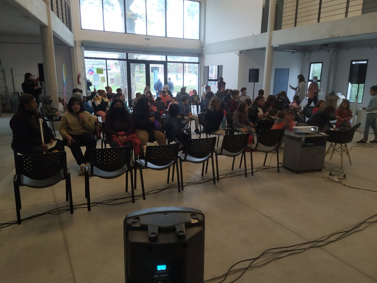 La felicidad!
Divercine en el <a href="/AlbaRoballo/">Centro Cultural Alba Roballo</a> de Nuevo París