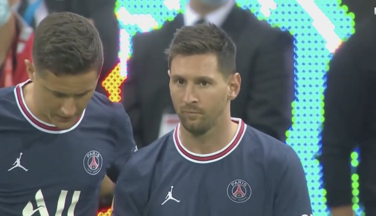 ESPNFC's tweet photo. 🚨Messi makes his PSG debut 🚨 https://t.co/tc9DFffluT