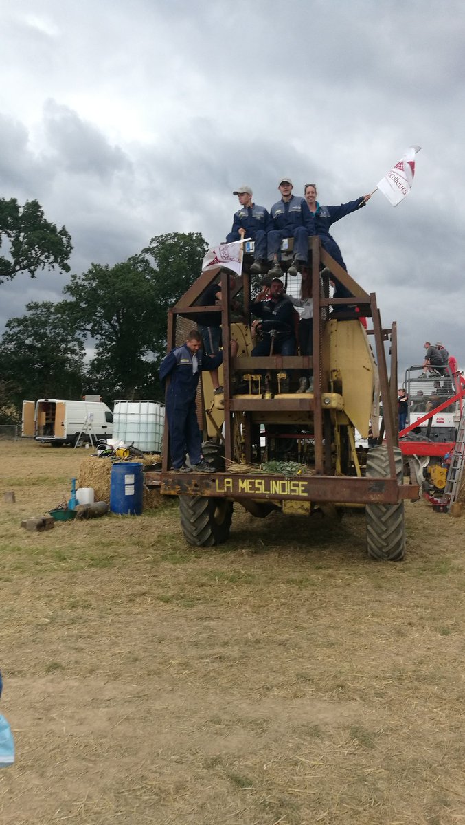 rousseletsyl20's tweet photo. Un grand bravo aux organisateurs @JEUNESAGRI53 et bénévoles pour le week-end de Terre en fête @Agri_53. Ces femmes et ces hommes qui animent nos territoires méritent notre reconnaissance 👏 https://t.co/m5J8da97Ka