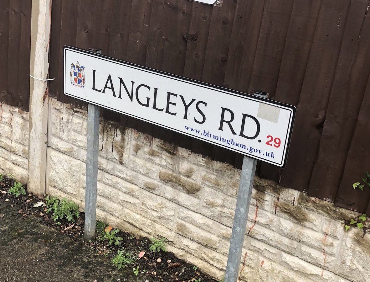 fredgrindrod's tweet photo. Great to join the #AnnualGardenParty of the #LangleysRoad #NeighbourhoodWatch #SellyOak this afternoon and celebrate the work the group has done in the community over the course of the #Pandemic - thanks go to Rex Perreau who is standing down as chair after many years of service! https://t.co/rE2ik0GBEW