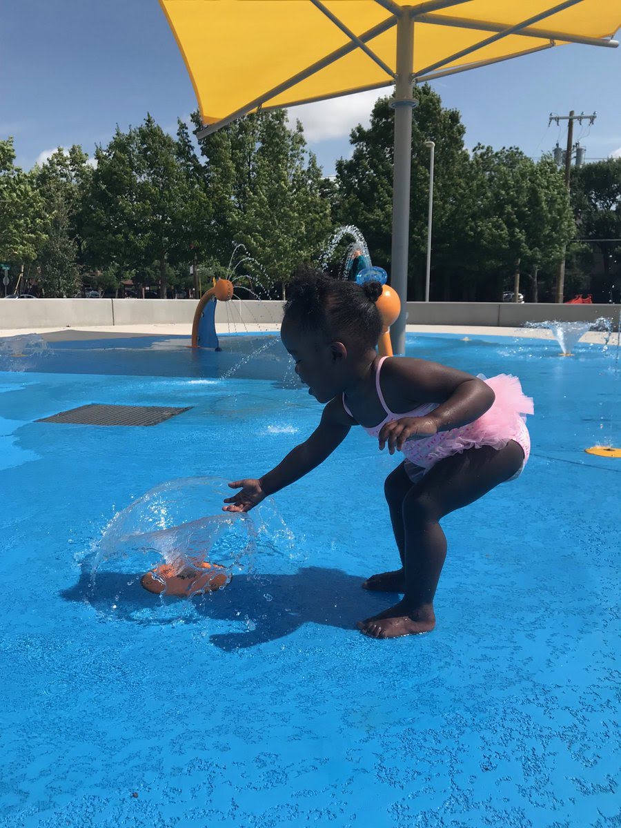 DallasParkRec's tweet photo. Cool off at one of #DallasParks 17 spraygrounds! Spraygrounds operate through Labor Day, seven days a week, weekends only from Labor Day through the end of September. Find locations here: https://t.co/LqyB77t8BT
#Free #FreeSummerFun #Summer #CoolOff #StayCool #BeatTheHeat https://t.co/JqZU0cMRHI
