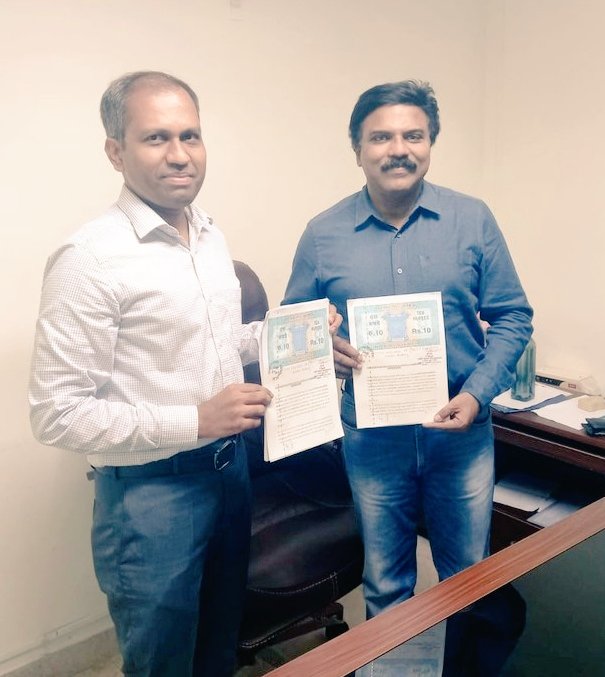 Our founder <a href="/t_udaykumar/">Uday</a> signing an MoU with Dr Santhosh Babu sir <a href="/SanthoshBabuIAS/">Dr. Santhosh Babu IAS</a>, Director, CAPSTONE IAS Academy. We are truly delighted to share that Capstone students can now access India's first data driven smart test series for UPSC.
#UPSC2021 #Prelims2021 #upscaspirants