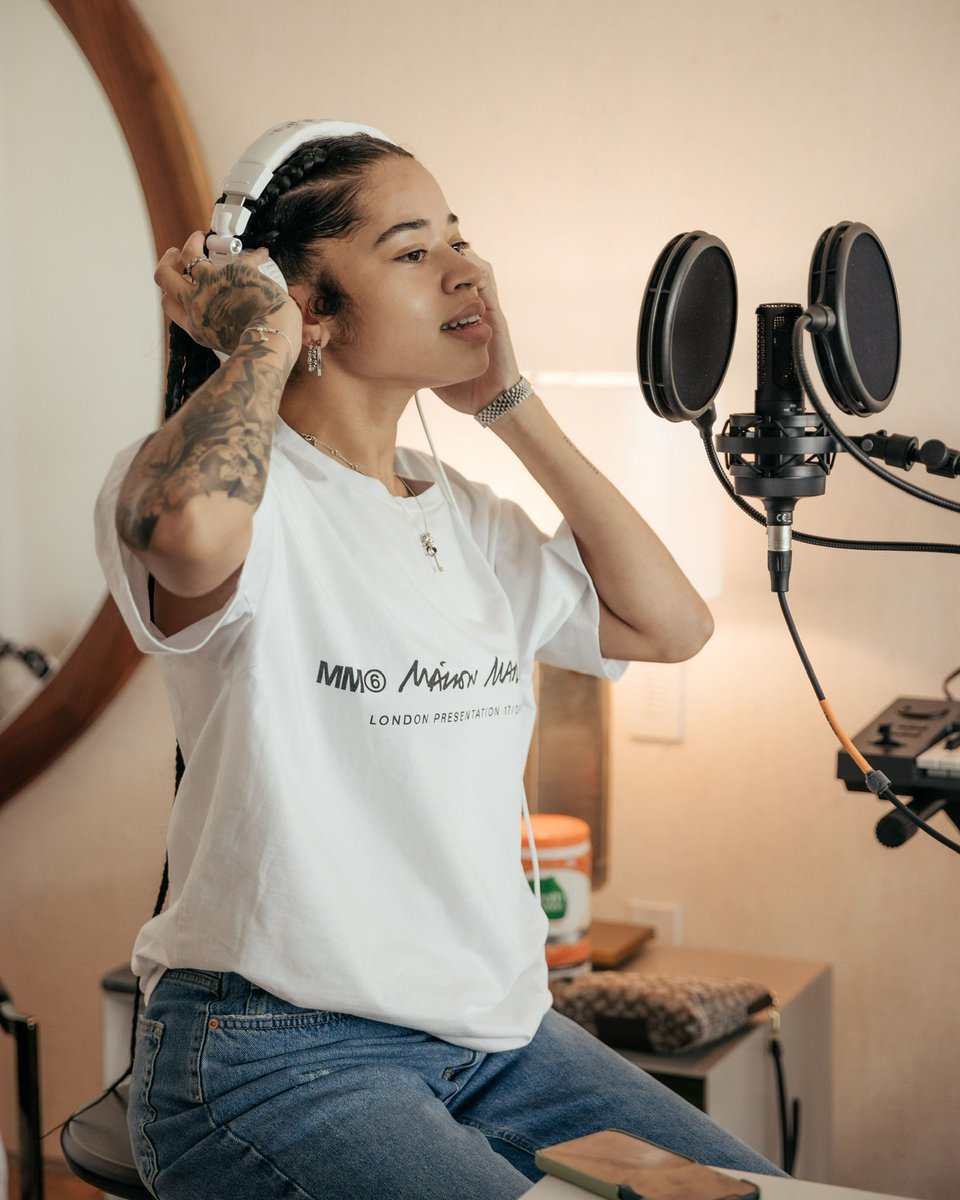 ellamai's tweet image. a bucket list type of week 🥺