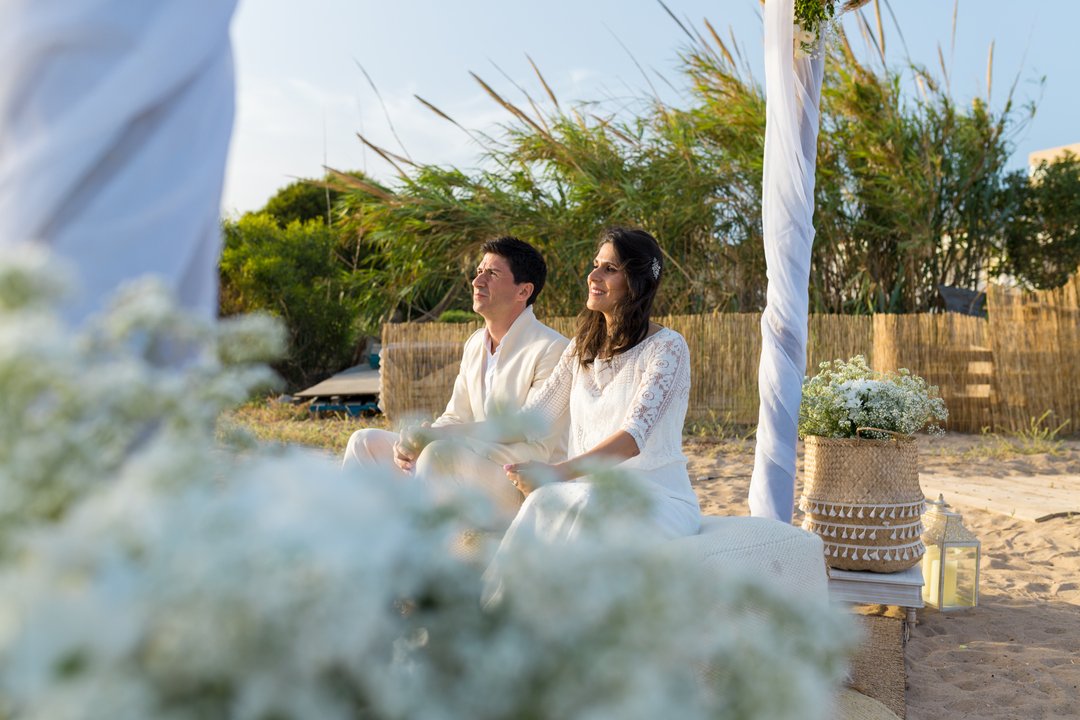 🔆
Y ya se nos va nuestro ansiado verano, bueno….en verdad no se va, somos nosotros los que volvemos al trabajo de forma habitual. ⏰

Y es que no sé a vosotros pero para nosotras la vuelta de las vacaciones de verano es como empezar un año nuevo.

Nuevos proyectos que com