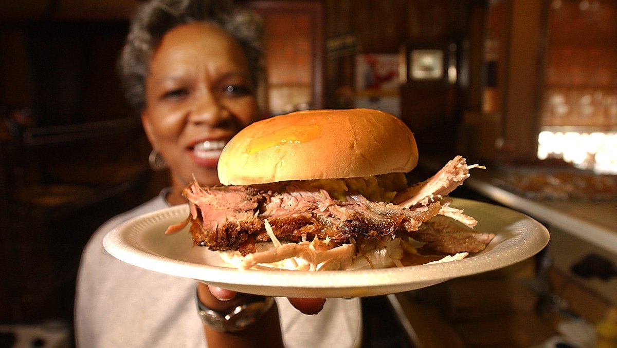 Female pitmasters are rising to the top of the Southern barbecue world bit.ly/3zgXCdz via @usatoday