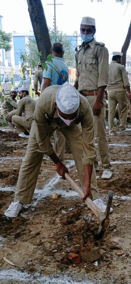 imkumarshanu's tweet image. I Planted a Tree because forest are the lungs of our lands with #onenessvann #Ghaziabad on 29th August

#Onenessvann
#santnirankarimission
#sncf

@OnenessVann 
@santnirankari 
@sncfoundation