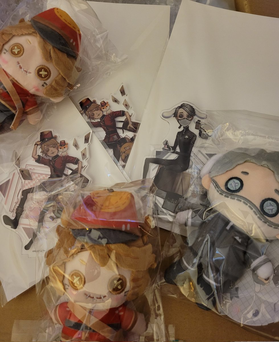 #identityvsanrio hashtag on Twitter