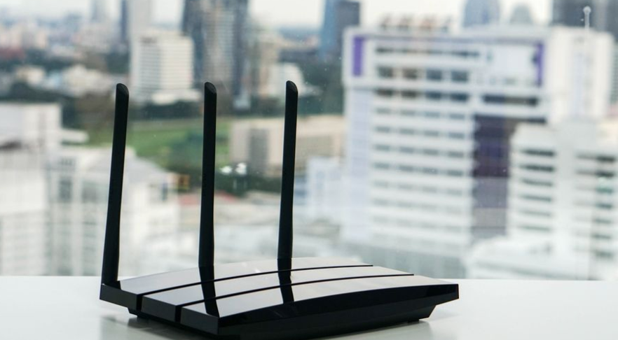 Symmetric_Group's tweet image. If your home’s Wi-Fi router or range extender is from 2015 or before… update or replace it. There’s a big flaw making them a huge security risk
#HomeWiFi #SecurityRisk #HardwareUpdate
ow.ly/Drqe50FZucd