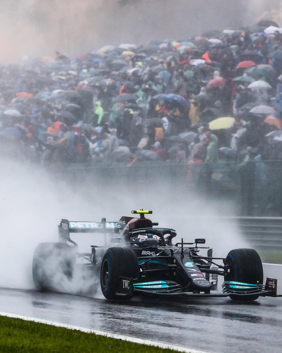 MercedesAMGF1's tweet photo. GOOD NEWS! The race will resume at 1817! 👏👏 https://t.co/8uTVNAM1rO