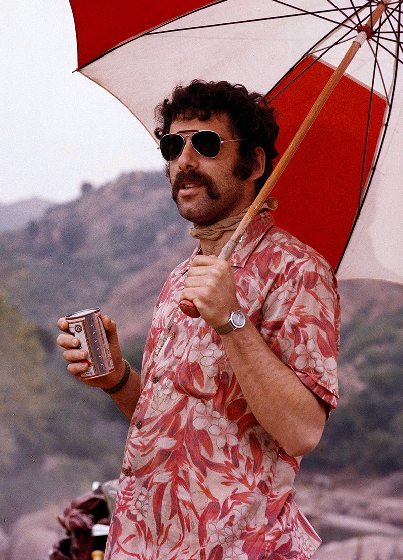  Happy Birthday Elliott Gould, the original Trapper John. 