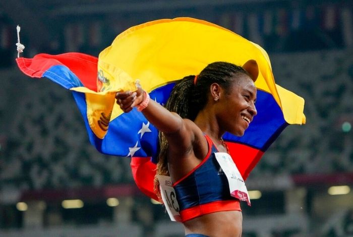 #Infórmate📢| Mandatario Nacional: Sentimos gran orgullo por triunfo de Lisbeli Vera.

#TrabajoJuntoAlPueblo