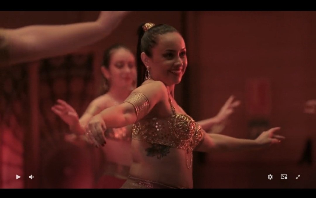 juliethp26's tweet photo. Show encanto árabe XI @ladanzadeisis https://t.co/Pncbd6Viwa