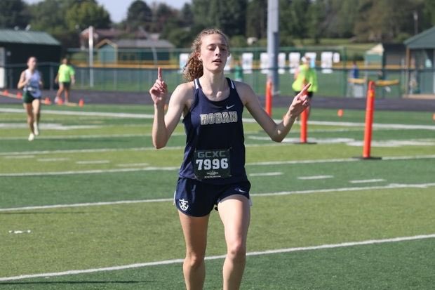 XC_hoban's tweet photo. We had a FANTASTIC time at the Glenoak Golden Eagle Invitational on Saturday! There were PHENOMENAL performances, including Cassie Klein taking 1st and Lauren Mahoney 3rd! The girls team took third overall 😴😫 
Shoutout to Steve Reiter who placed 10th 🥶🤩 #bigdawgs #runfast https://t.co/EXOi7Z0v3p