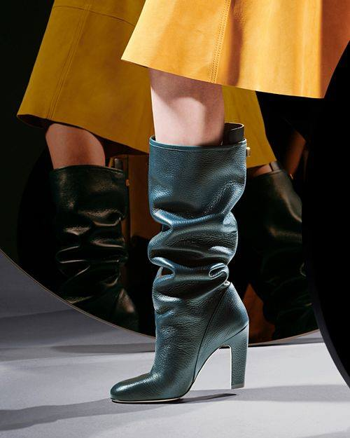 Modage_Style's tweet image. Anyone else ready for Fall boot season?!  @StuartWeitzman