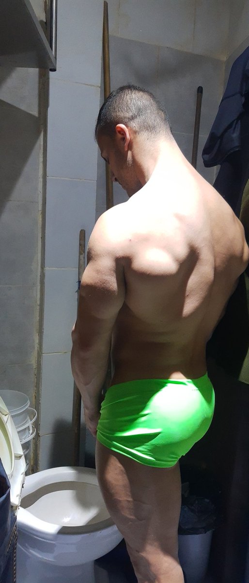 juanma_fit's tweet photo. No te dejan ni siquiera ir al baño tranquilo😂 https://t.co/F04U8zF5VR