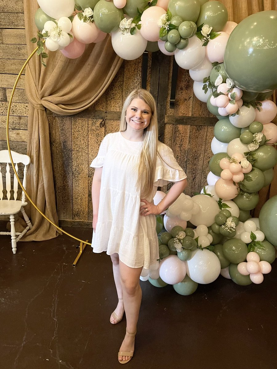 hrogers_'s tweet photo. 27 days. 💍 https://t.co/rsm93uefwU