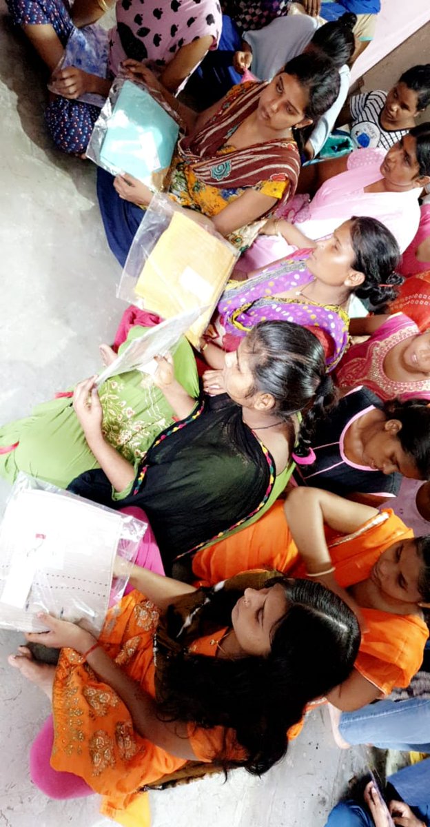 DMCentralDelhi's tweet photo. #Service_to_Humanity_is_Service_to_God.
With this resolve, the @Udaancf distributed #ration_kits and #Stoles to more than 75 #blind_girls in #Vinayak_Blind_Women_Welfare_Society, Burari, Central District, Delhi.
@DMCentralDelhi is appreciative of such Noble work done by the #NGO https://t.co/NxRvAHj348