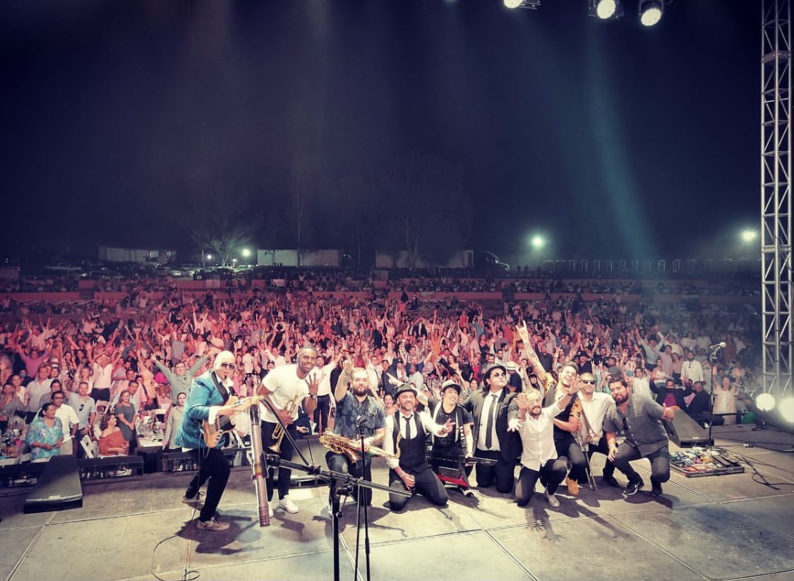 BOBOProduccion's tweet photo. ¡Muchas felicidades @trenamarte por el éxito de su #SweetDreamsTour en Ensenada, vamos por más! 👏🏼🔥 #TrenAMarte #SaboraValle https://t.co/ALIhzK4v1h