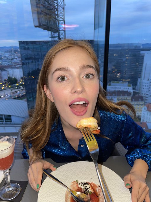 It&rsquo;s my birthday soon&hellip; 1 September 😝 https://t.co/pzCm646Io5<a href="/tag/messygirl"class="tags"><span>#messygirl</span></a>